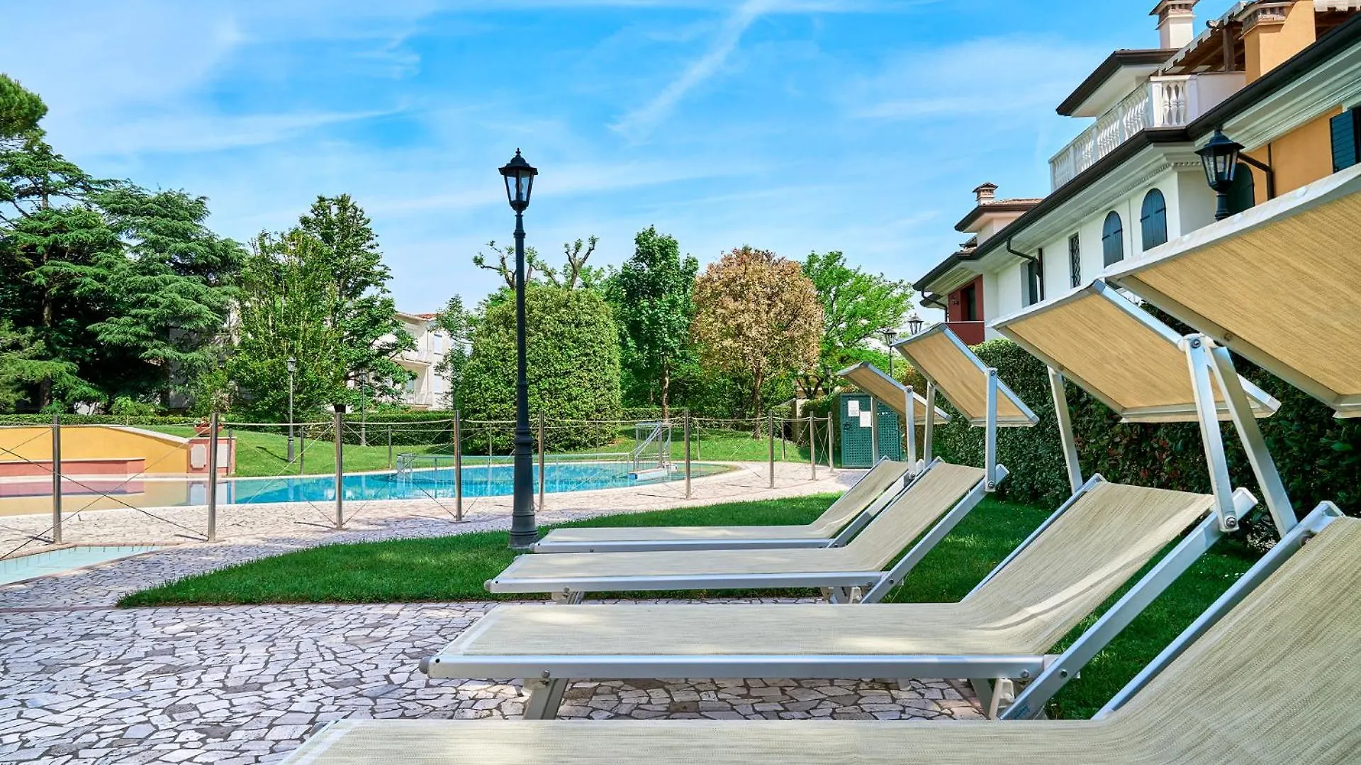 Apartment Jesolo Pines Beach House - Host Solution Italy